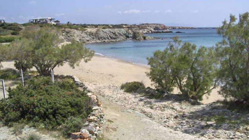 lolantonis-beach-01